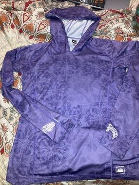 REI Woman’s lightweight hoodie w/ thumb holes Small